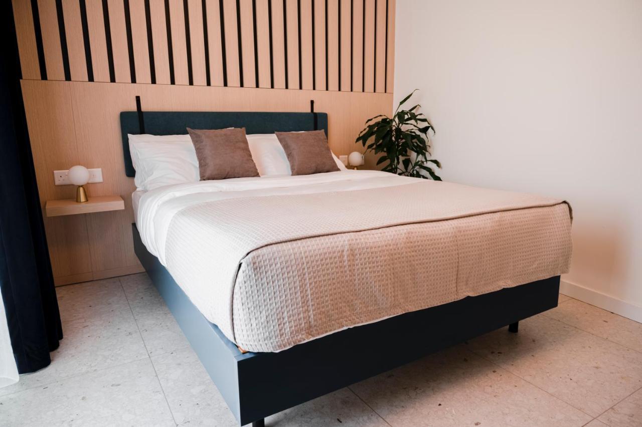 Townhouse17 Boutique Bed & Breakfast ビクトリア エクステリア 写真