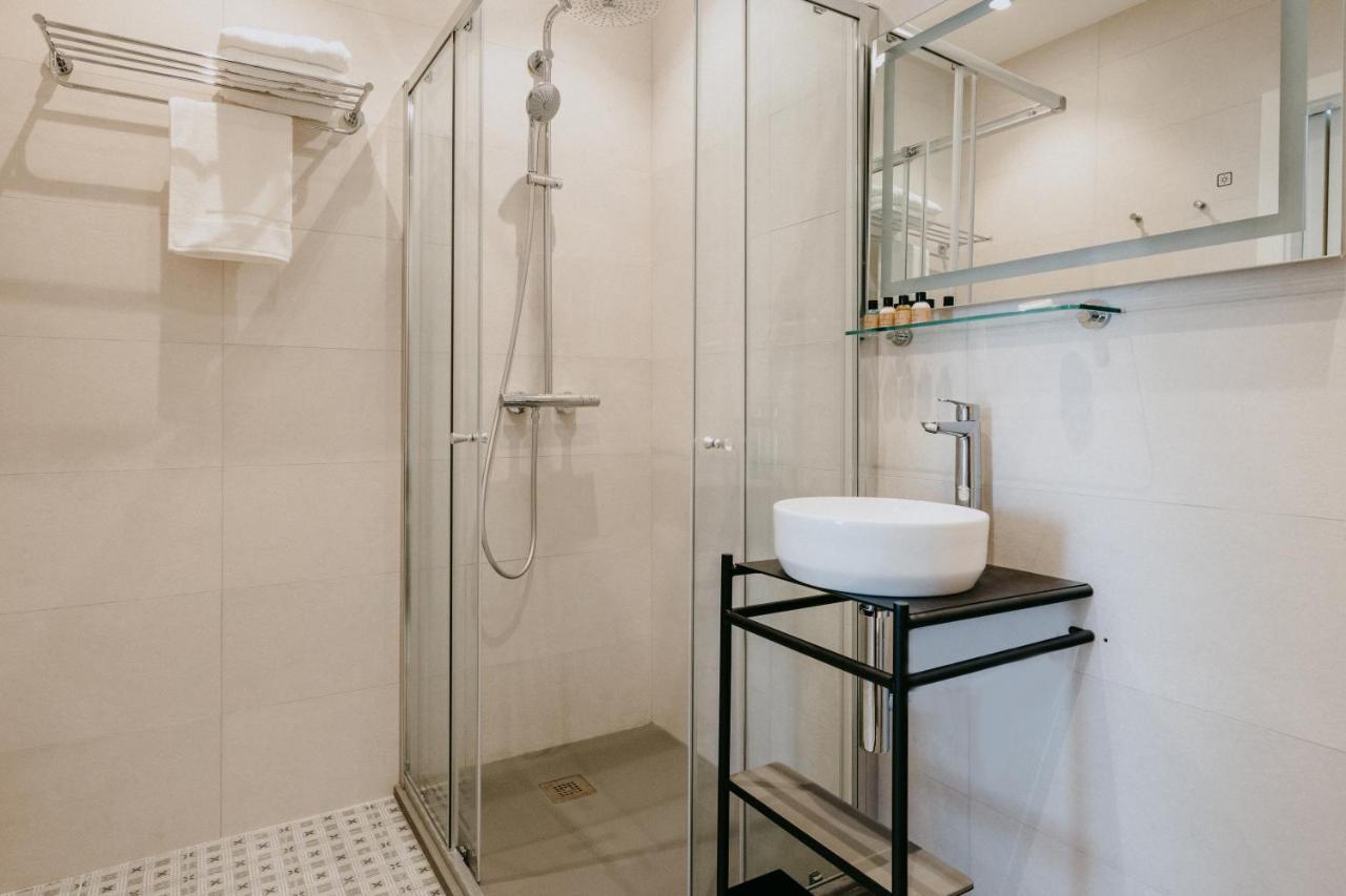 Townhouse17 Boutique Bed & Breakfast ビクトリア エクステリア 写真