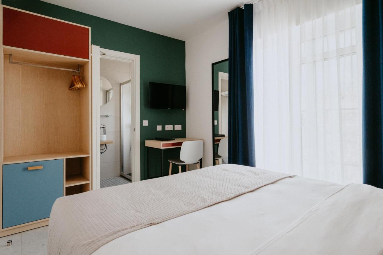 Townhouse17 Boutique Bed & Breakfast ビクトリア エクステリア 写真