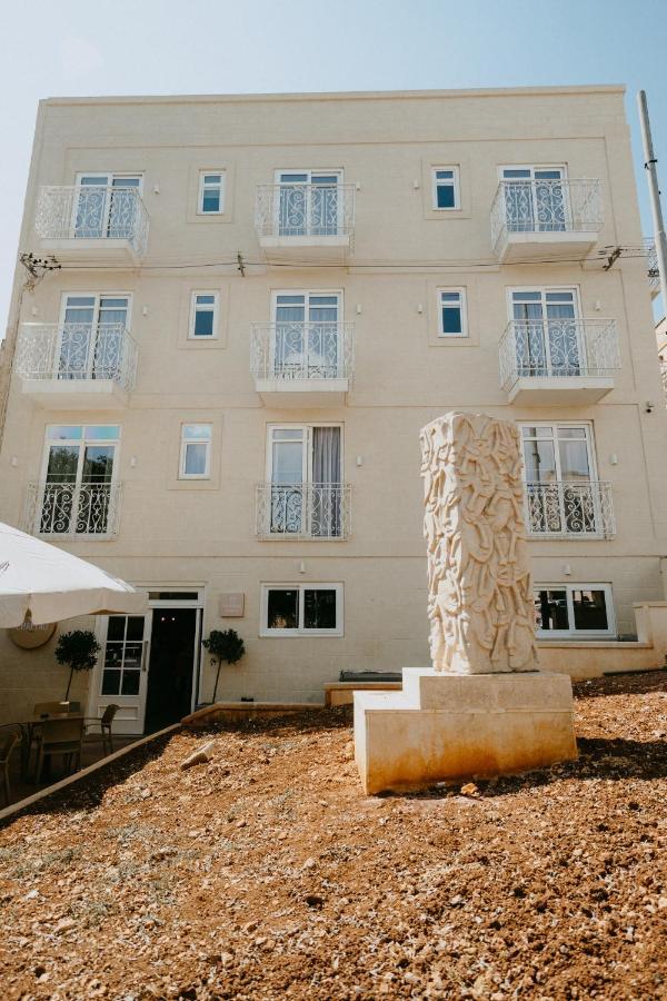 Townhouse17 Boutique Bed & Breakfast ビクトリア エクステリア 写真