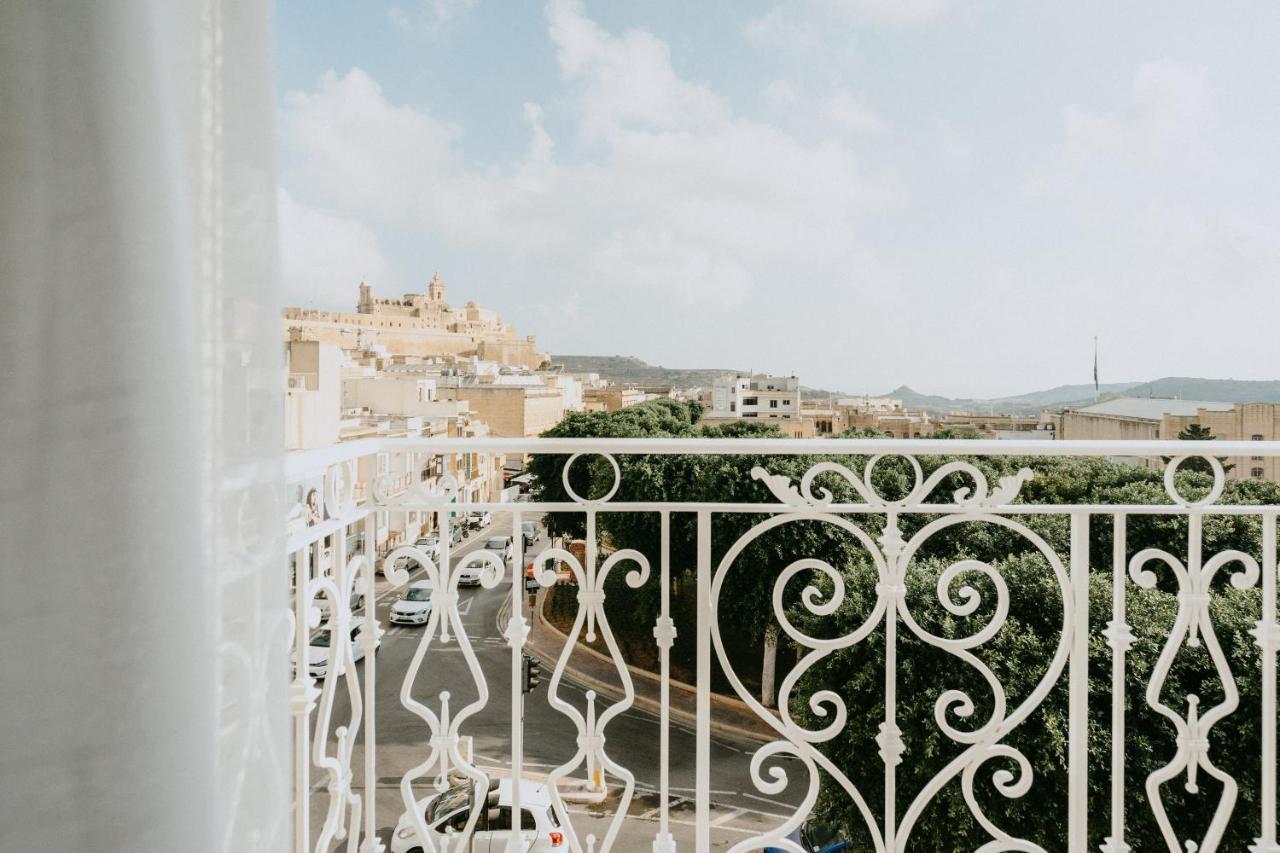 Townhouse17 Boutique Bed & Breakfast ビクトリア エクステリア 写真
