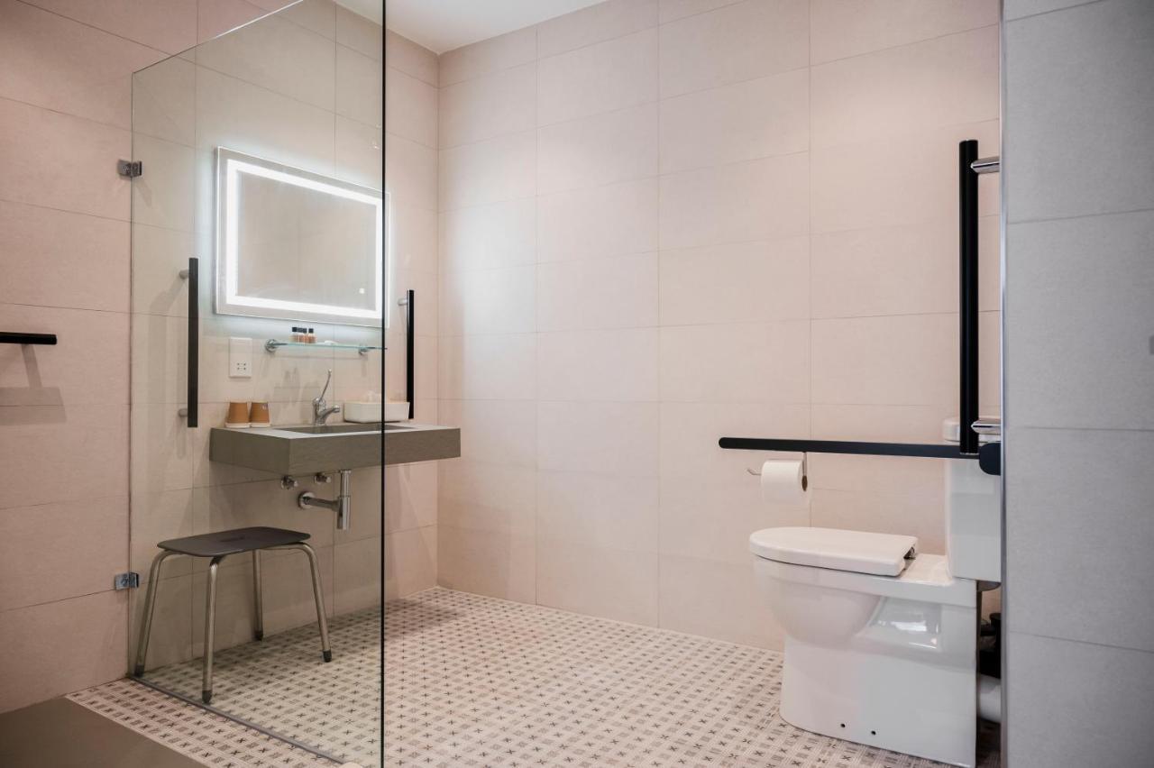 Townhouse17 Boutique Bed & Breakfast ビクトリア エクステリア 写真