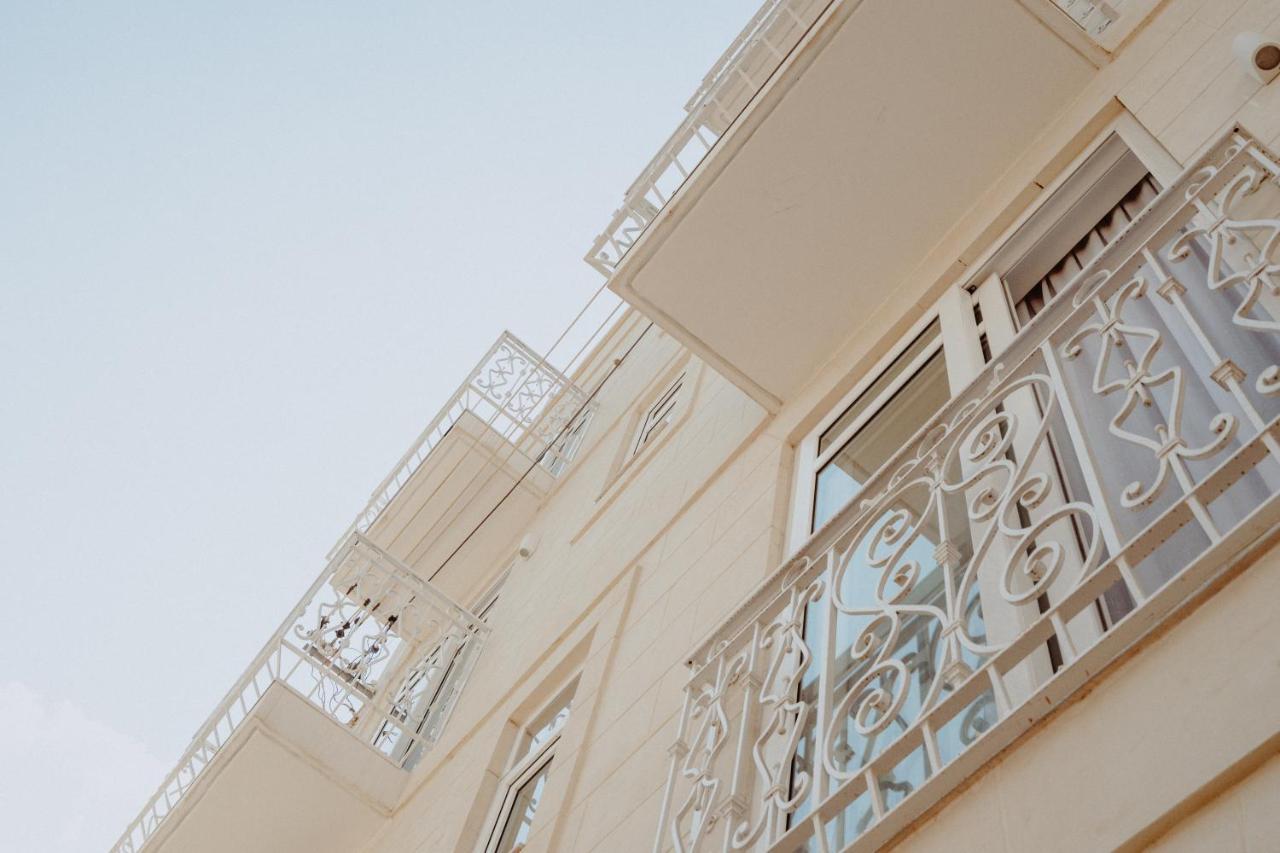Townhouse17 Boutique Bed & Breakfast ビクトリア エクステリア 写真
