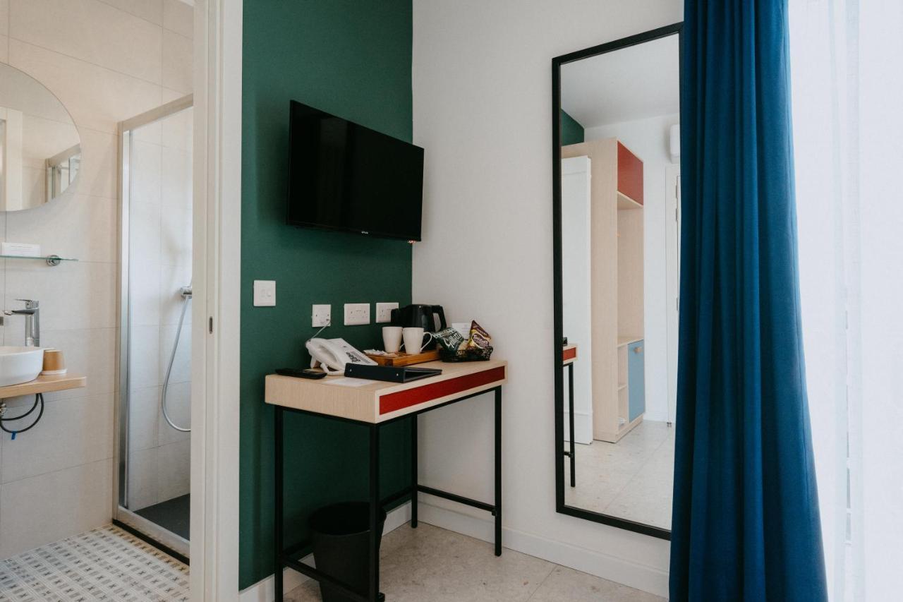 Townhouse17 Boutique Bed & Breakfast ビクトリア エクステリア 写真