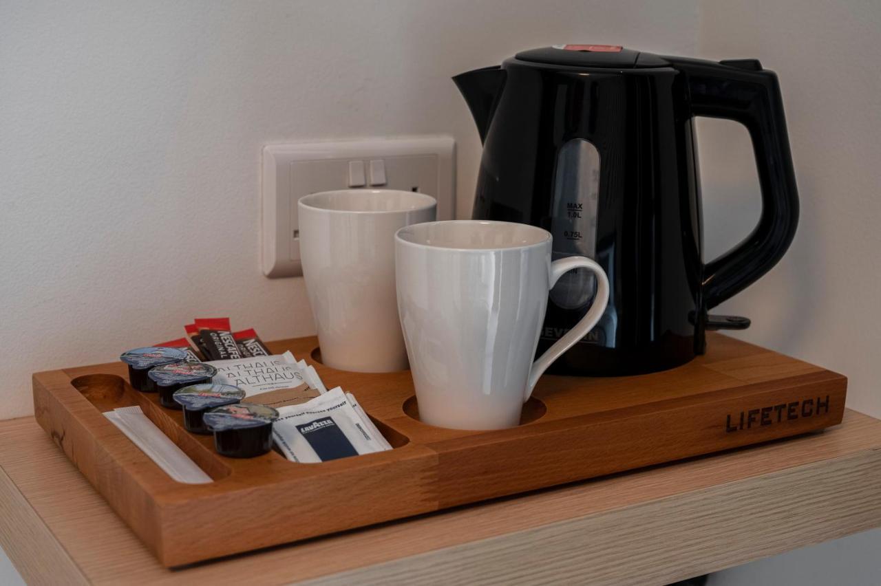 Townhouse17 Boutique Bed & Breakfast ビクトリア エクステリア 写真